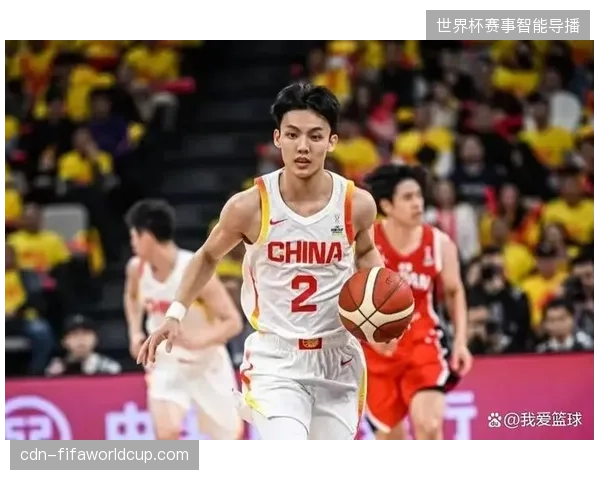 中国男篮将在沈阳迎战亚洲老对手日本队，此役对世界杯预选赛小组出线形势至关重要